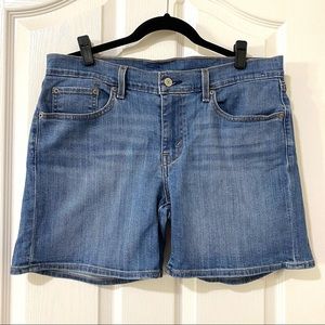 Levi's Classic Denim Jean Shorts Blue Size 31 (sz 12)
